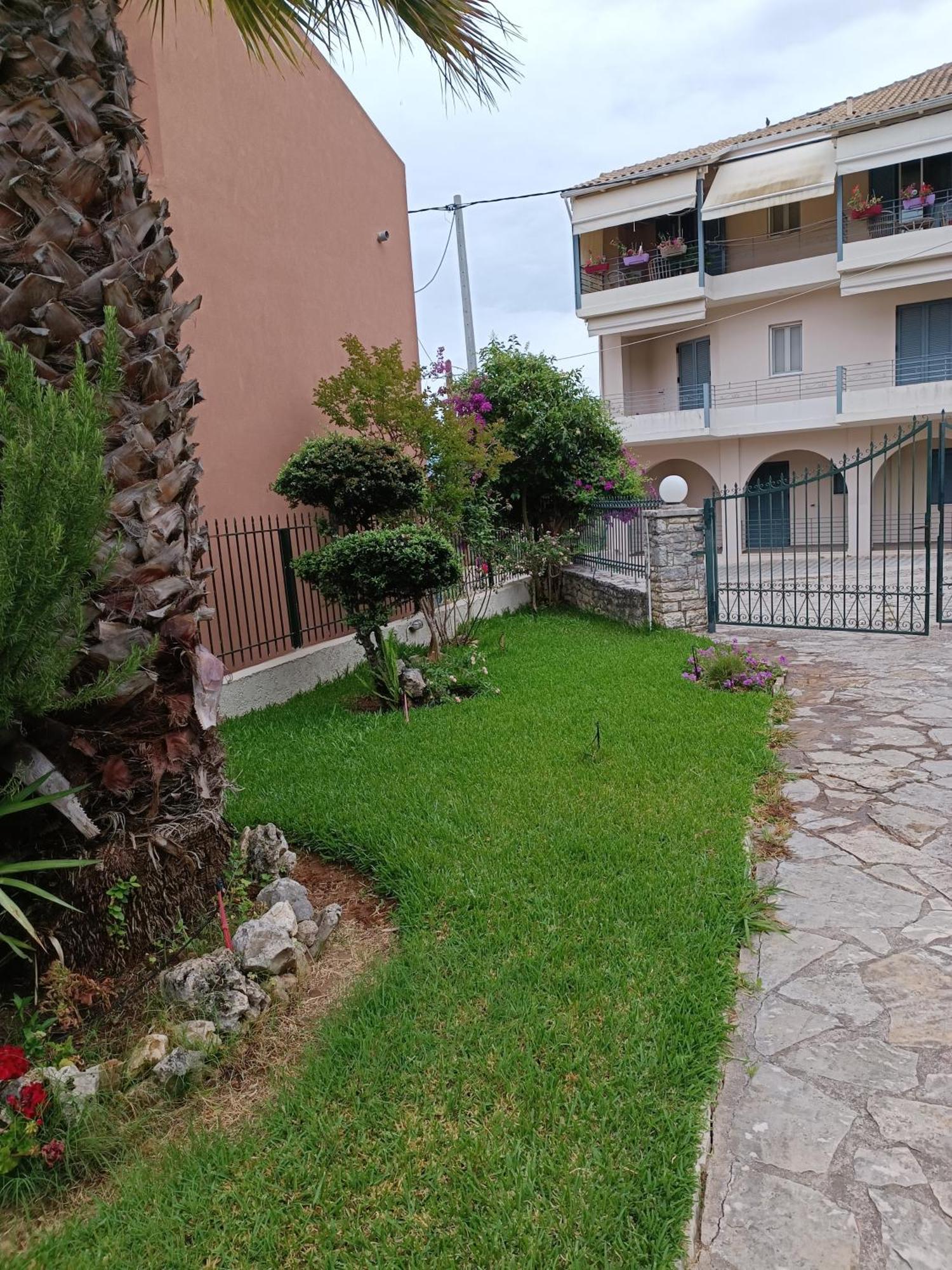 Casa Trizoni Nikiana Apartment Exterior photo
